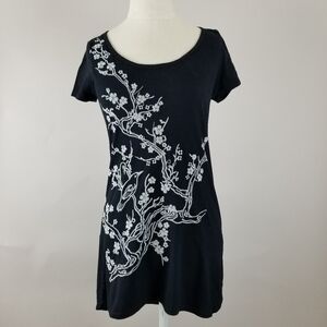 Black and White Cherry Blossom Embroidered Tunic